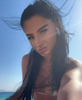 Daphne - escort review from netherlands